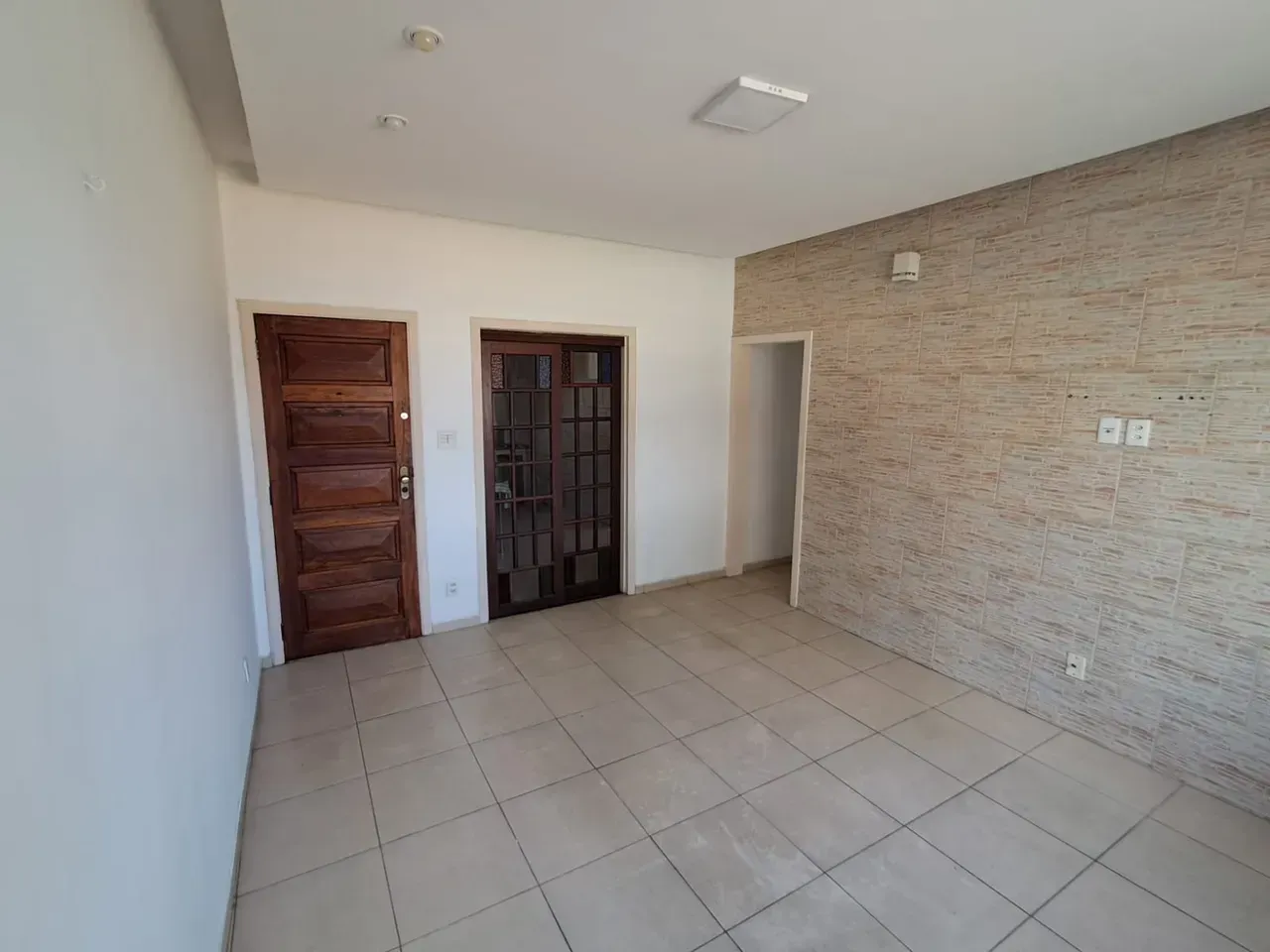 3-bedroom apartment with 2 bathrooms and one parking spot — photo 5