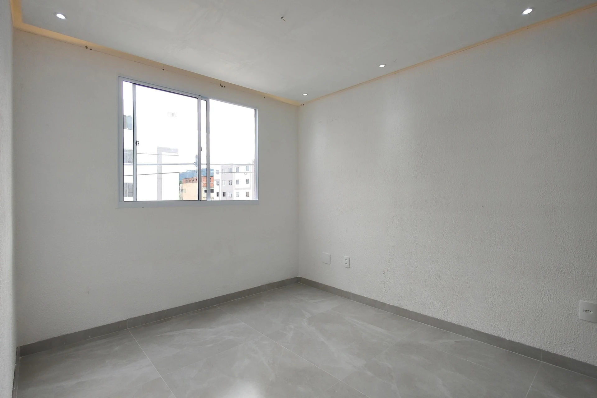 Apartment for rent with 2 bedrooms, 1 bathroom, and parking — photo 2