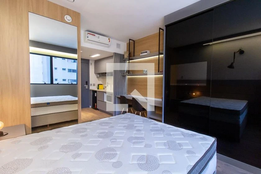 Unfurnished studio with 1 bedroom and 1 bathroom, no parking — photo 9