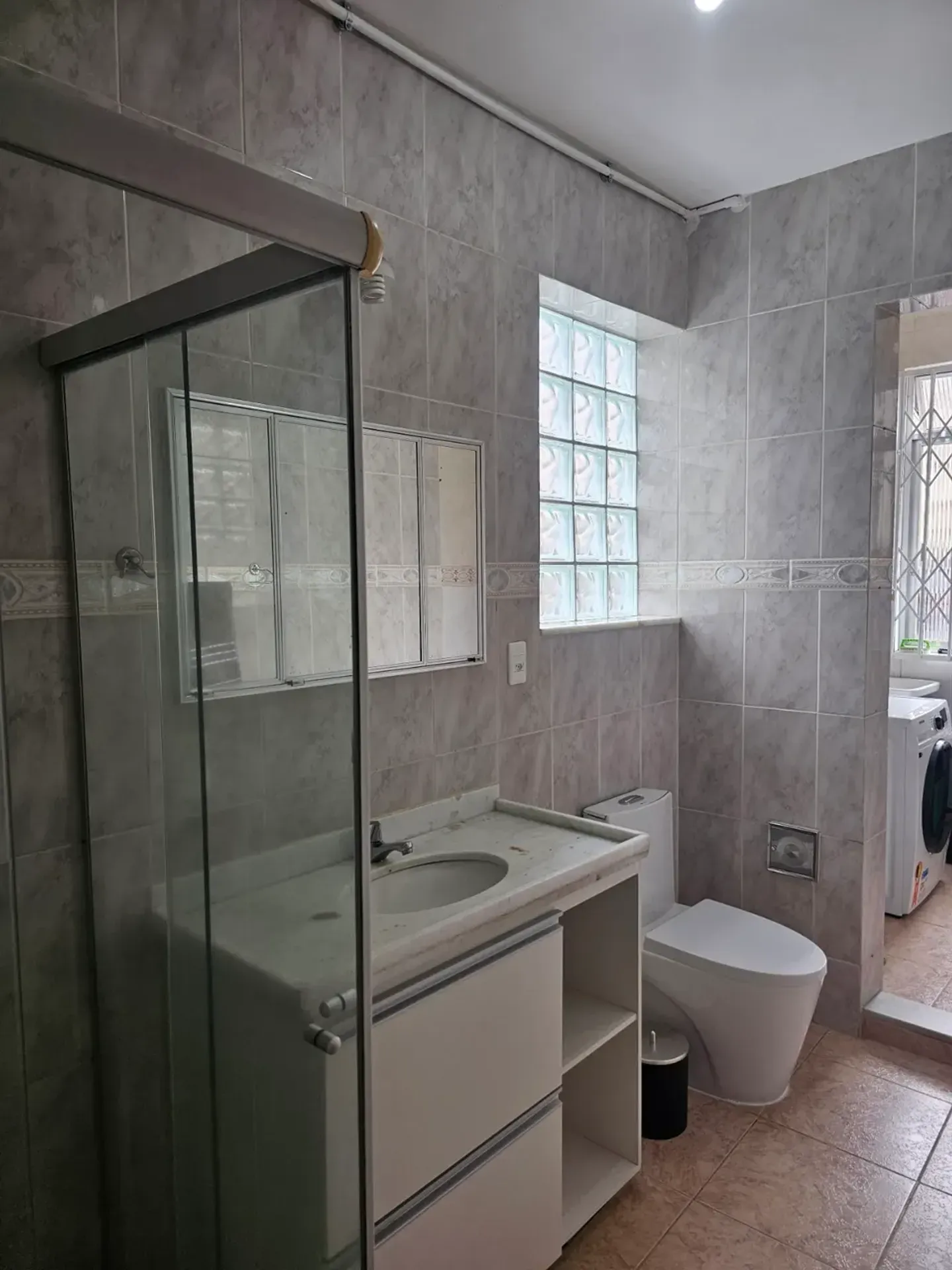 Furnished 2-bedroom apartment with balcony and 74 m² — photo 21