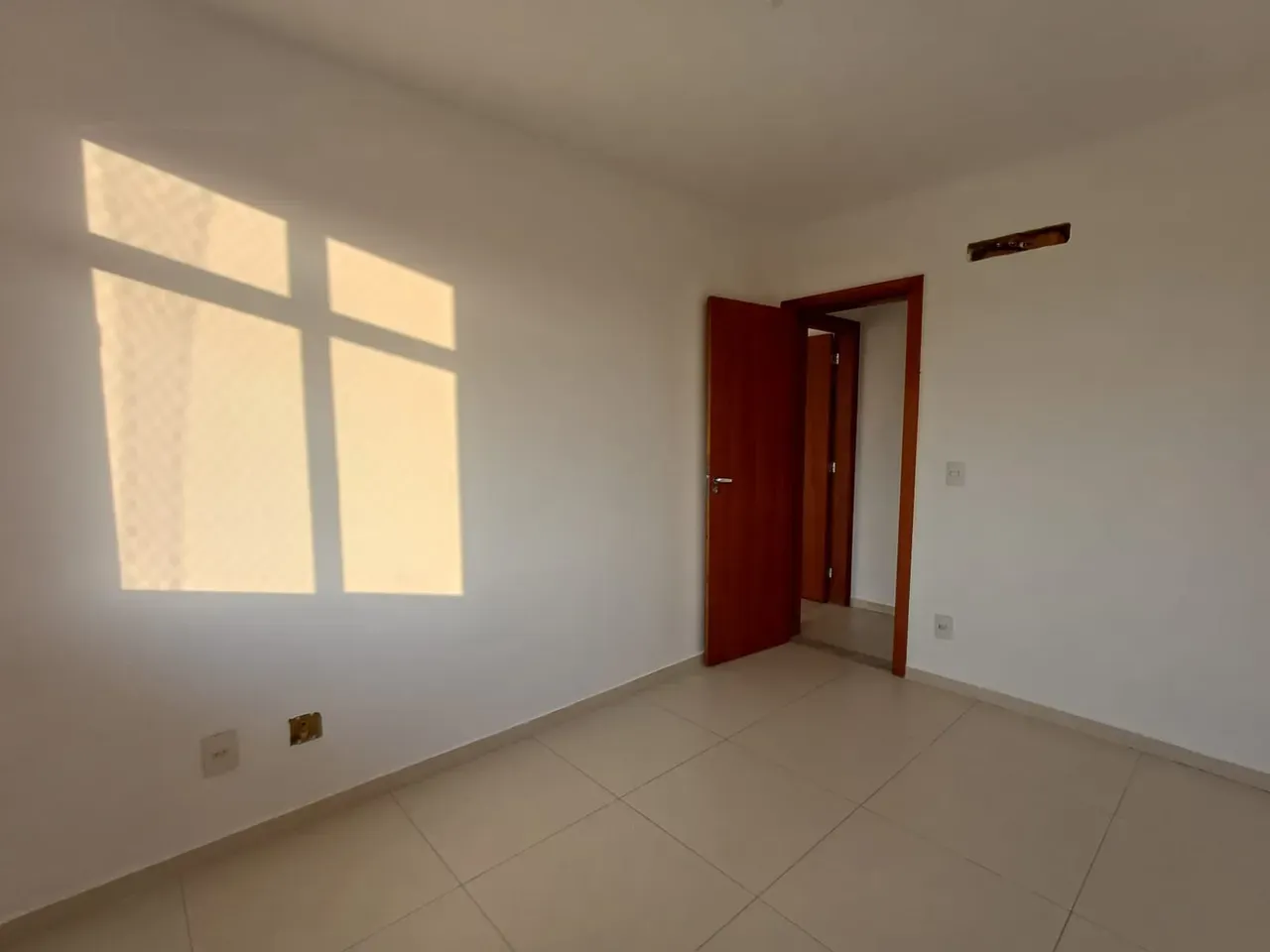 2-bedroom apartment, 1 with its own bathroom, 98 m² — photo 23