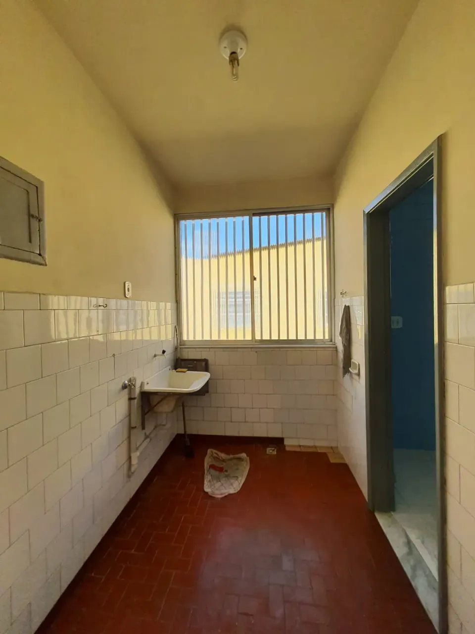Apartamento de 3 quartos com cozinha separada — photo 7