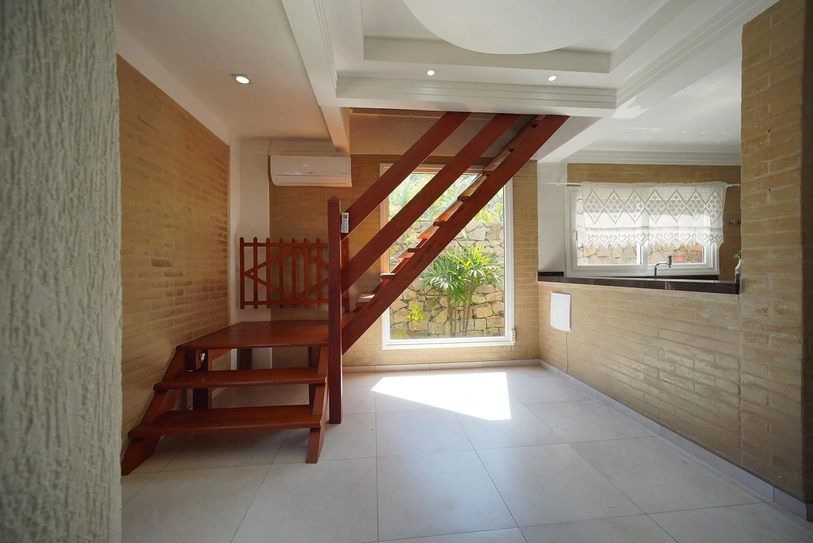 House with 2 bedrooms, 2 bathrooms and private garden — photo 29