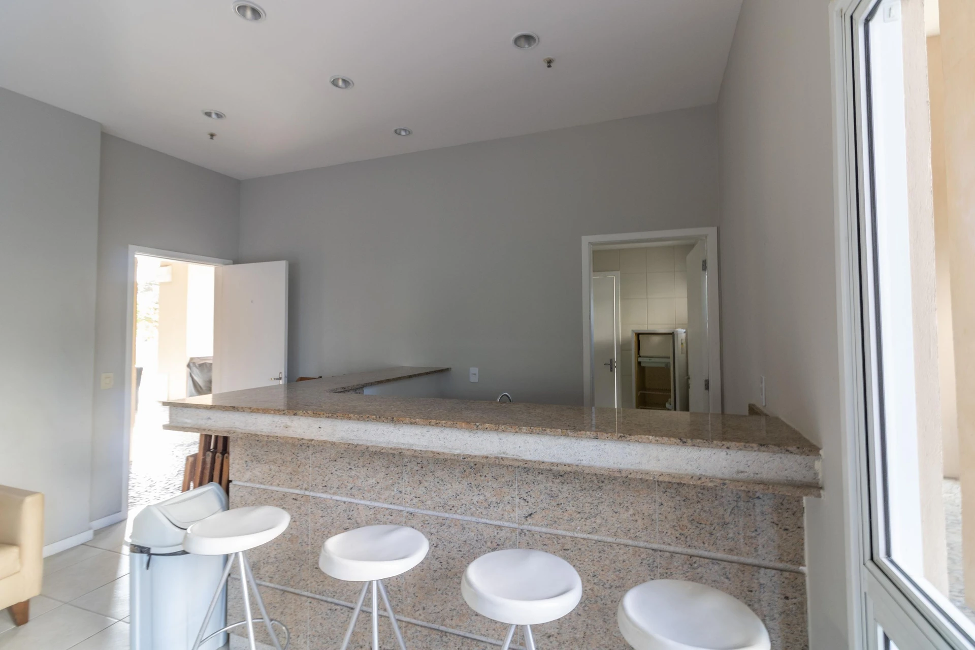 Mountain view in a 2-bedroom apartment, 74 m² — photo 37