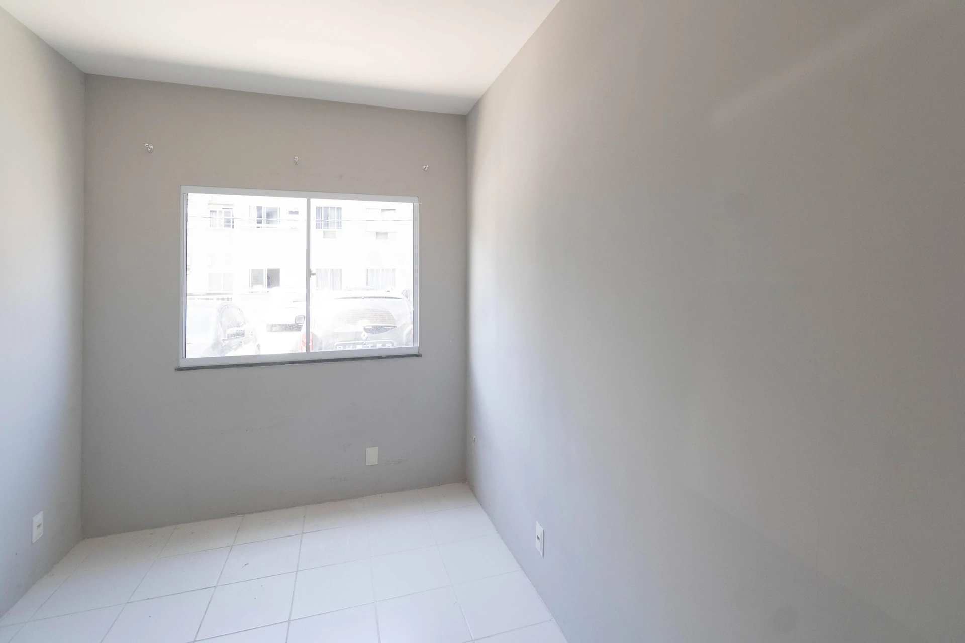 2-bedroom apartment in a building with a gym — photo 31