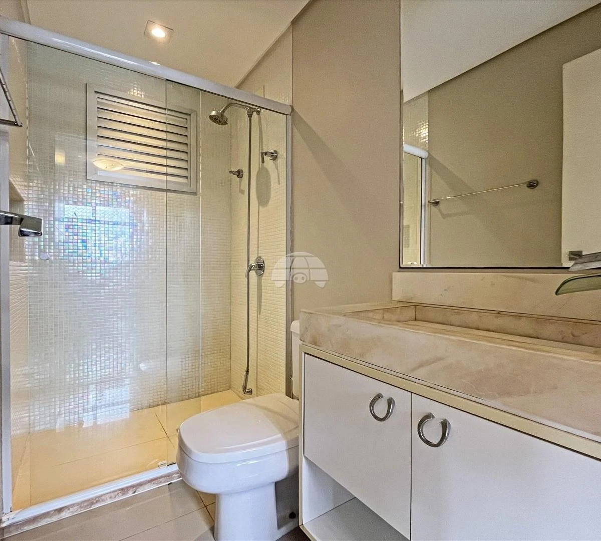 2-bedroom apartment with a washing machine in Curitiba — photo 24