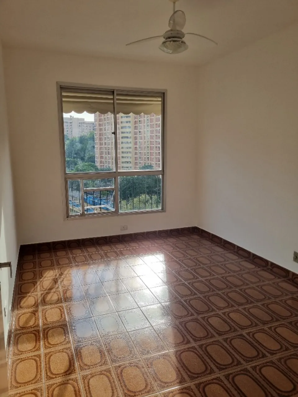2-bedroom apartment with a mountain view — photo 18