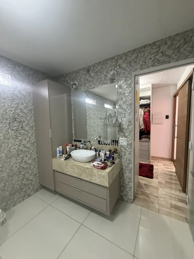 Furnished house, 300 m², with a bathtub — photo 19