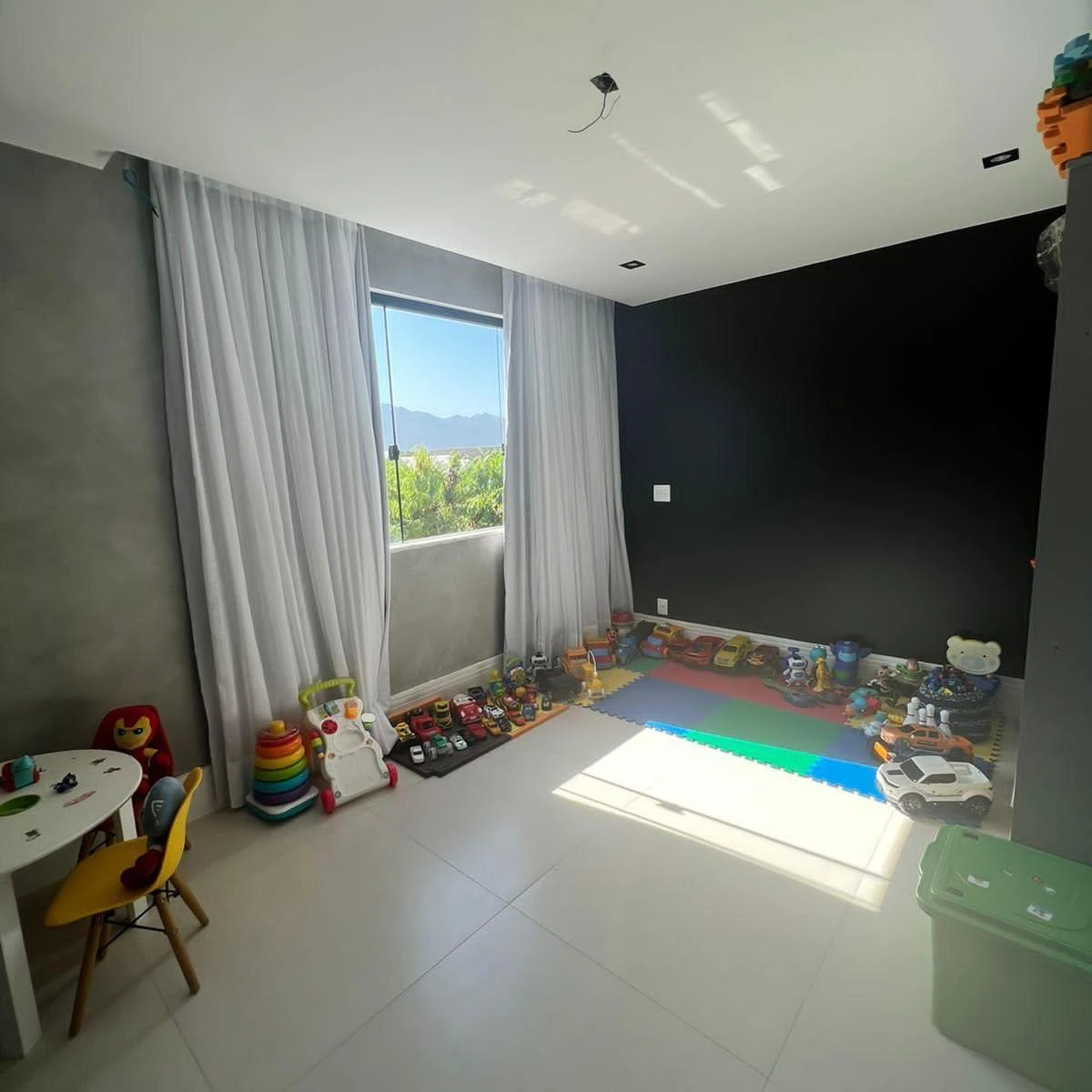 600 m² house with 4 en-suite bedrooms and 3 parking spots — photo 24