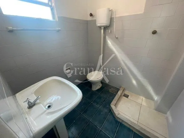 Unfurnished apartment with 2 bedrooms and a parking spot — photo 5