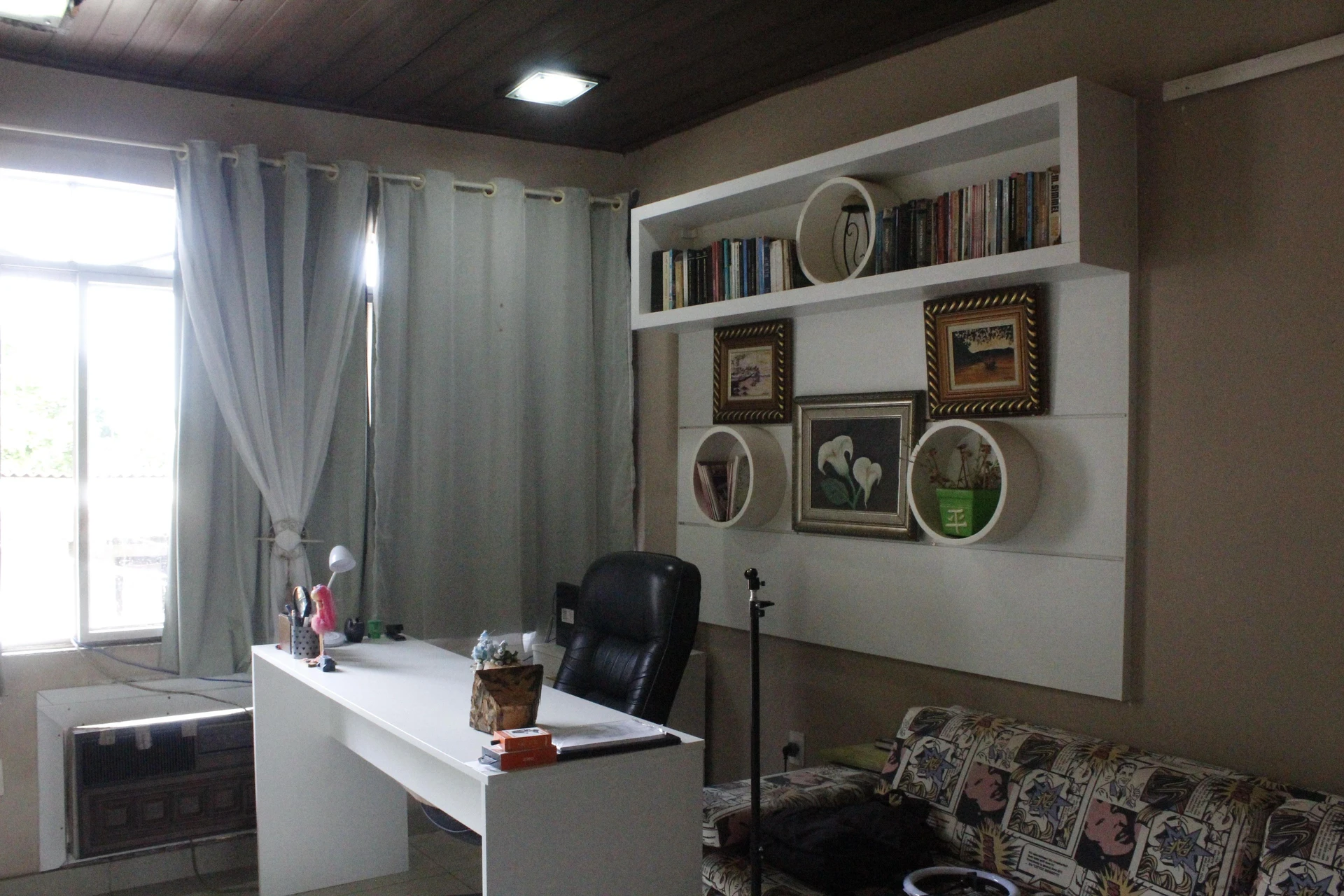Furnished 4-bedroom house with private balcony — photo 22