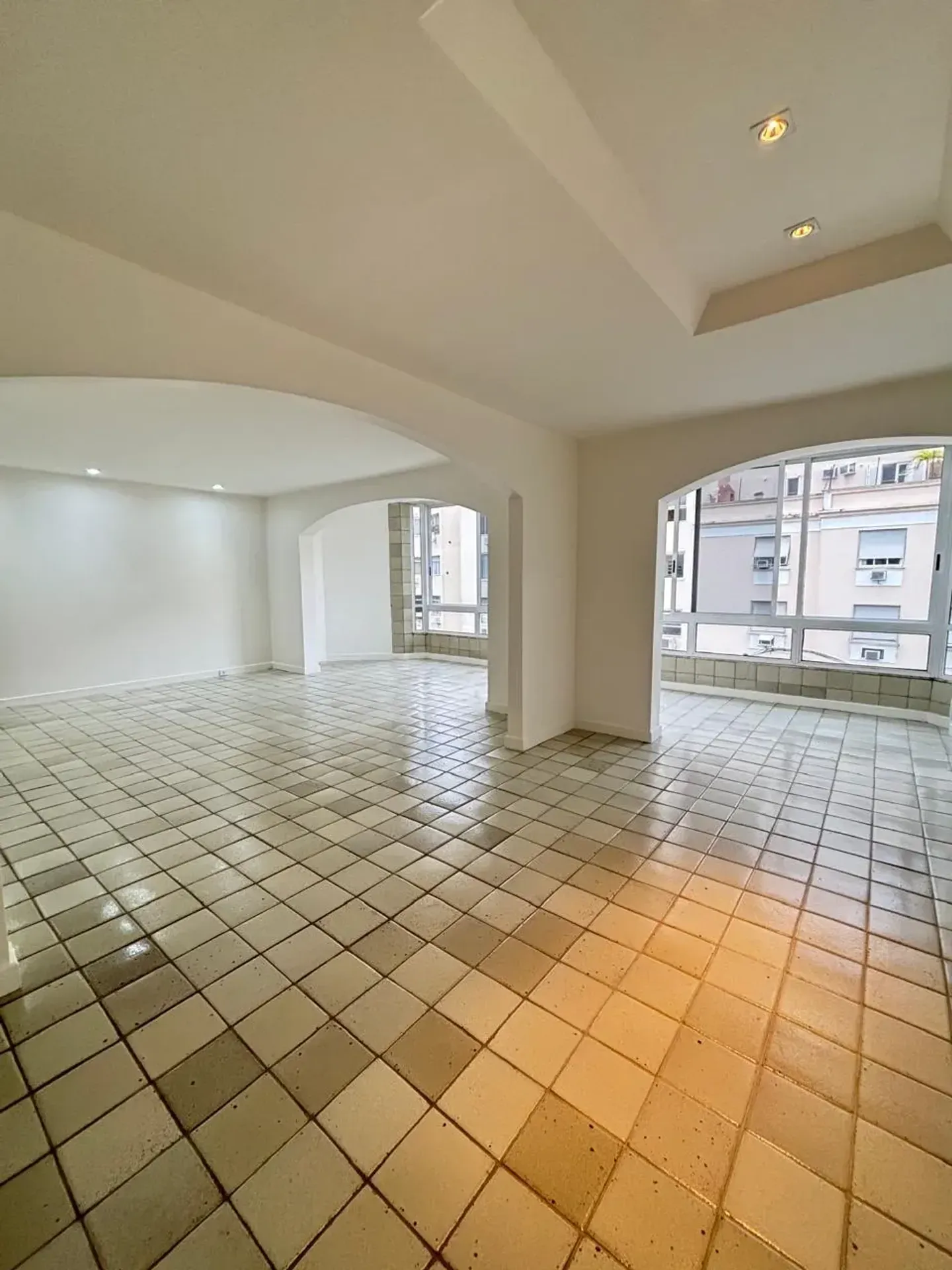 Apartment, 280 m², with a water view — photo 13