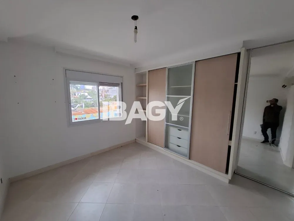 4-bedroom house with 3 suites and 400 m² total area — photo 22