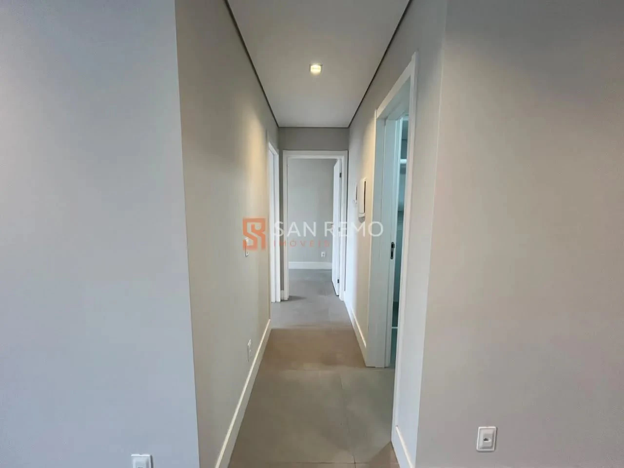 Apartamento de 2 quartos com cozinha aberta e 73 m² — photo 15