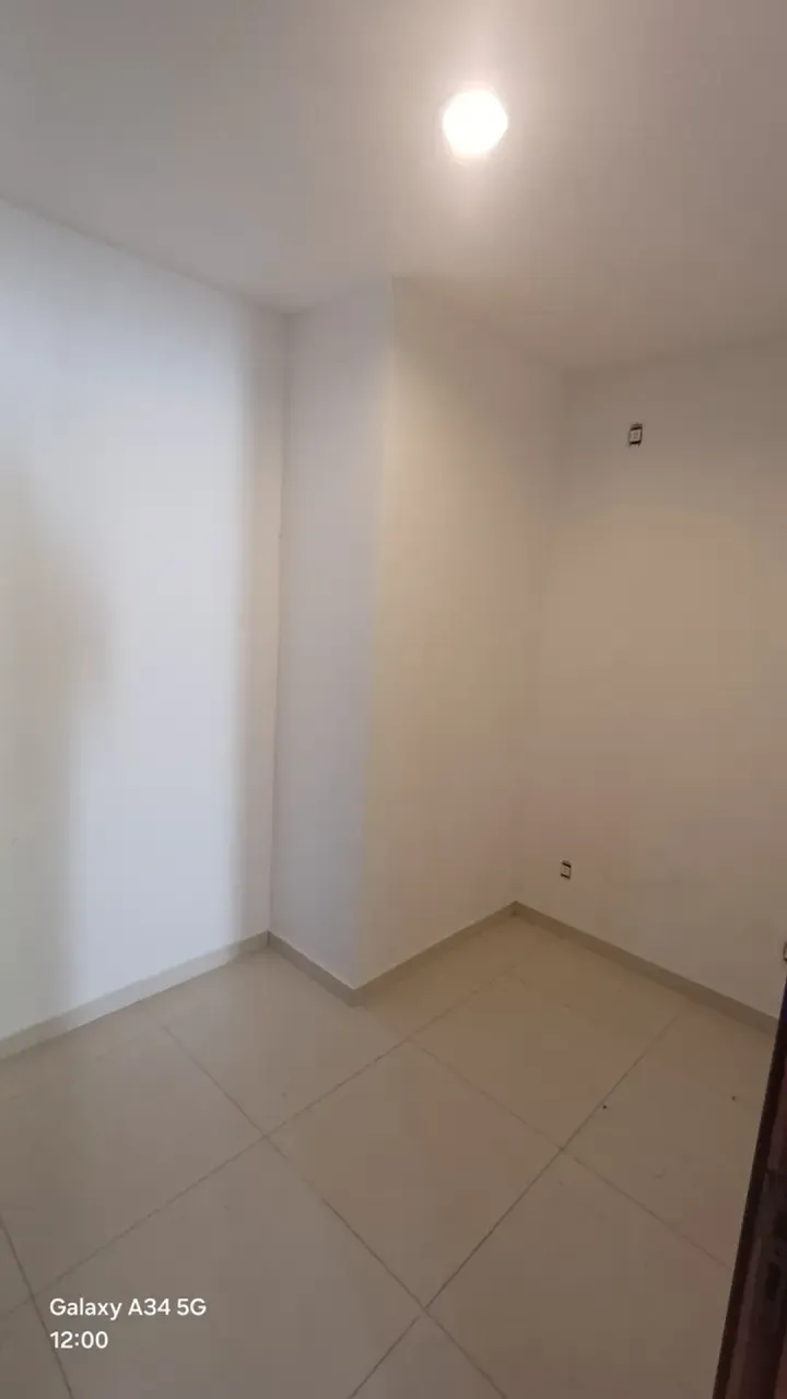House with 3 bedrooms and 4 bathrooms, 2 parking spots — photo 3