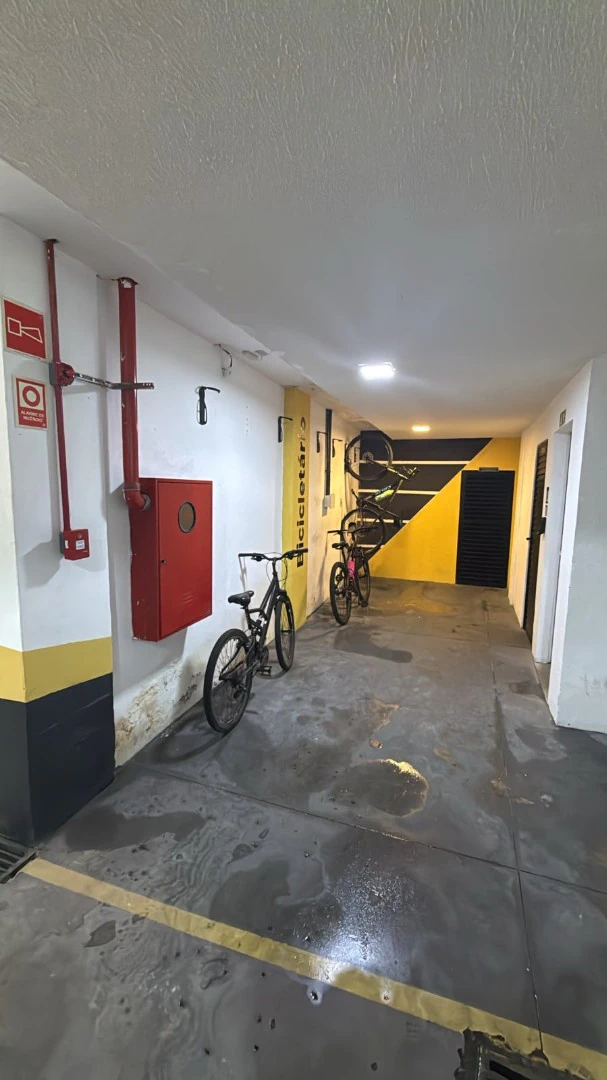 Furnished 1-bedroom apartment with 26.9 m² and parking — photo 10