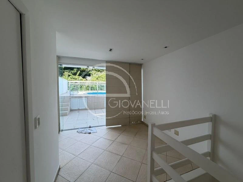 Casa triplex de 242 m² com 3 quartos e 2 vagas — photo 32