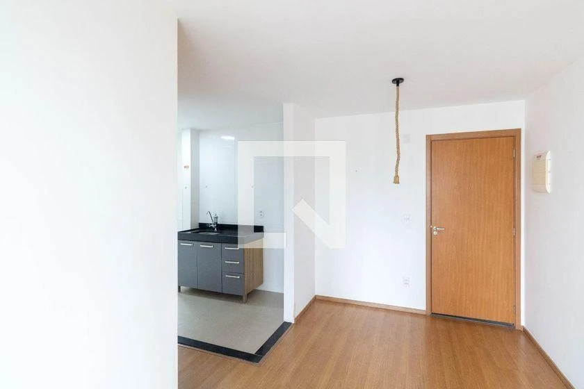 Apartamento com 2 quartos e cozinha separada