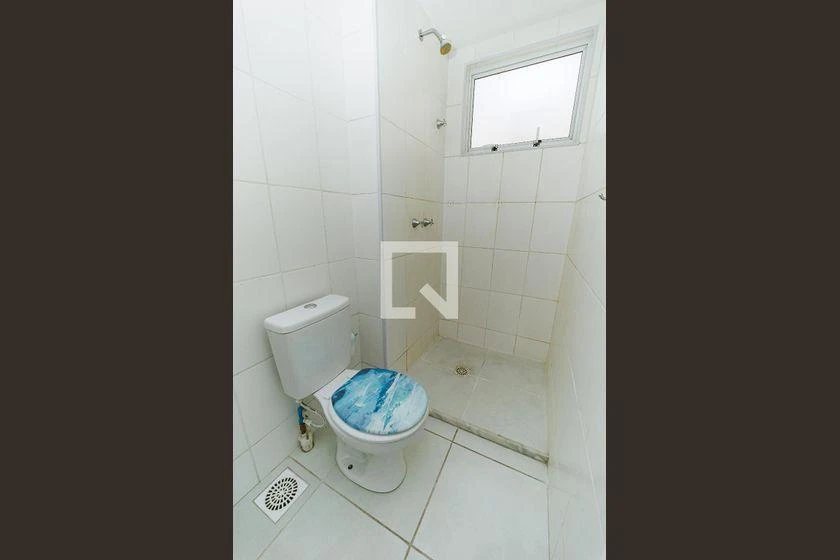 2-bedroom apartment in a building with a pool — photo 4