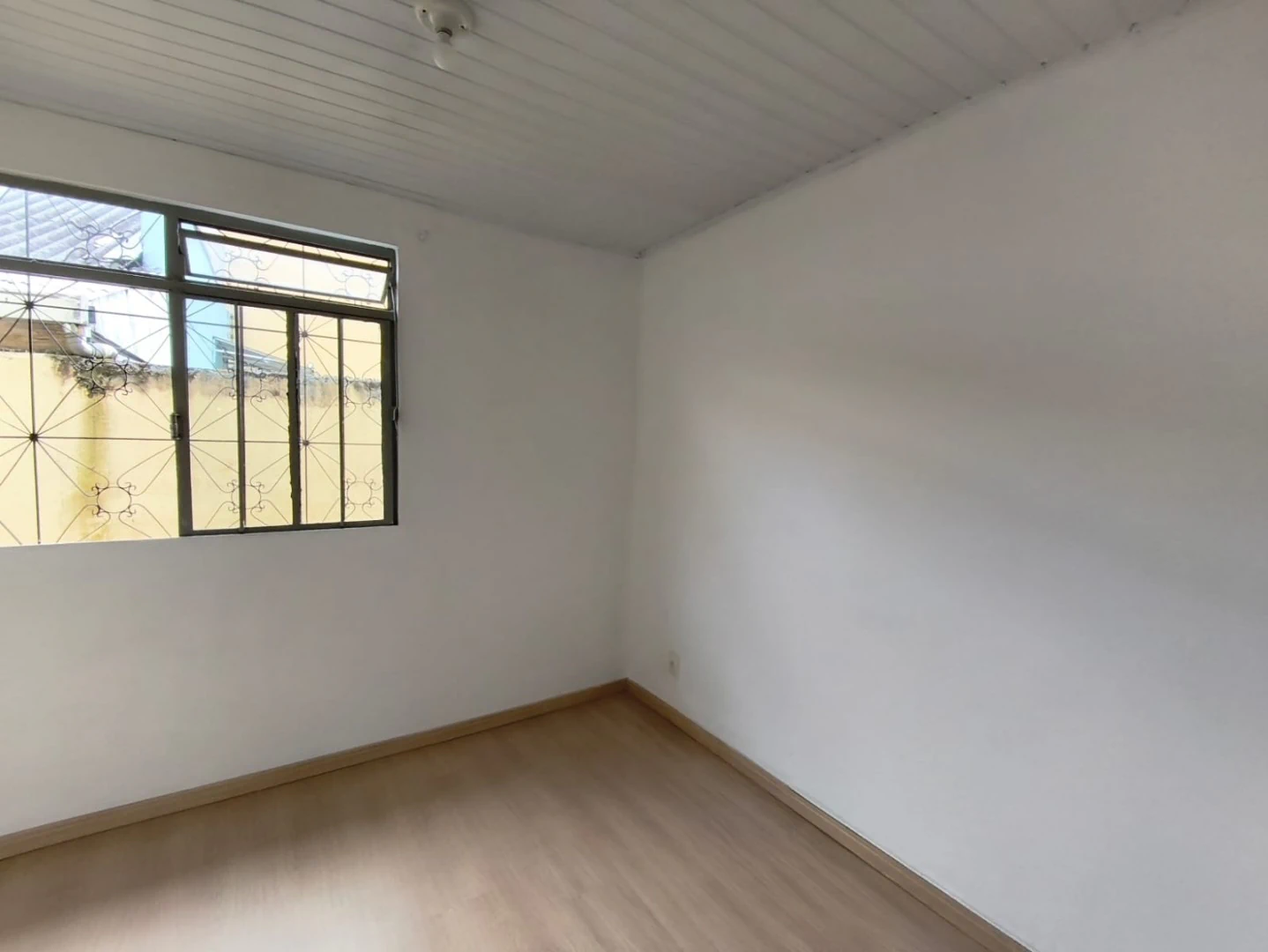 Piso de madera o laminado y 4 dormitorios: casa de 183 m² — photo 7