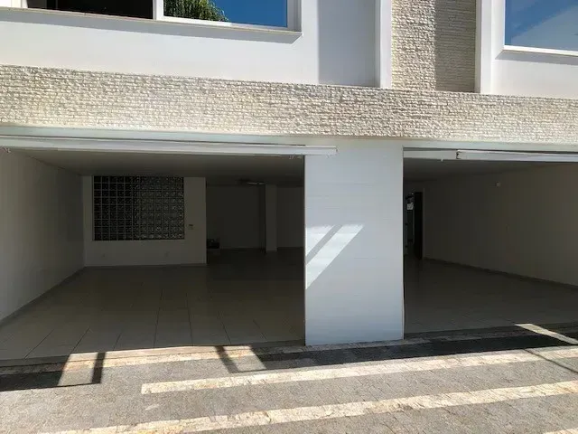 House with 6 en-suite bedrooms and 1372 m² — photo 19