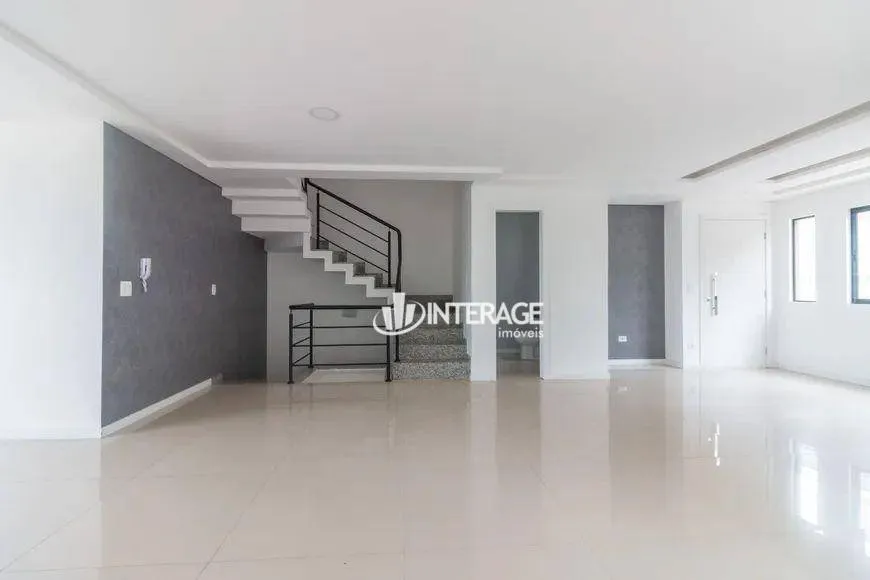 House with 5 bedrooms and 6 bathrooms, 145 m² — photo 9