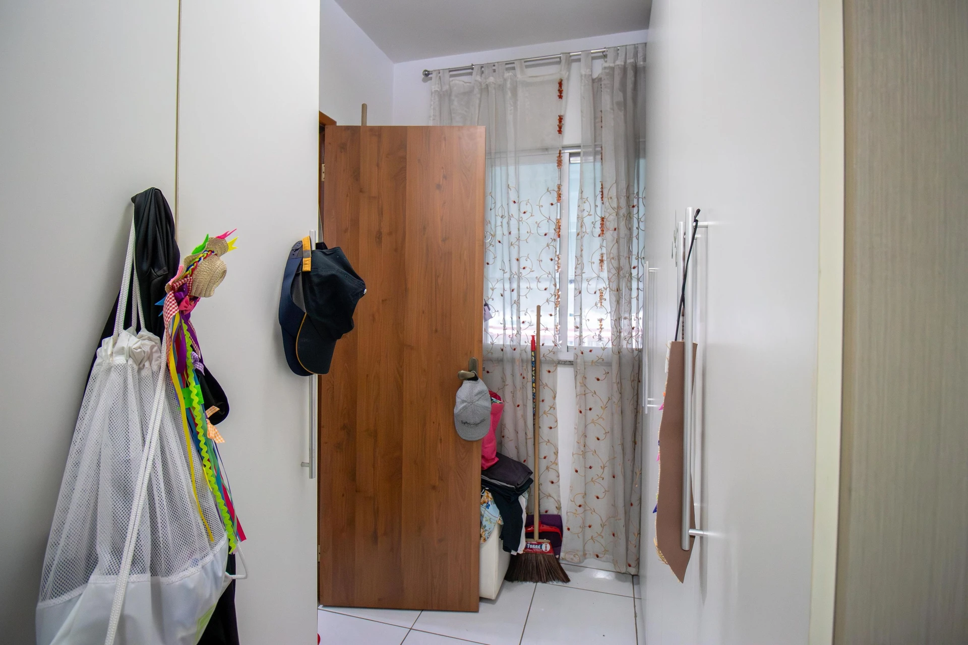 4-bedroom apartment with a balcony and 1 suite — photo 41