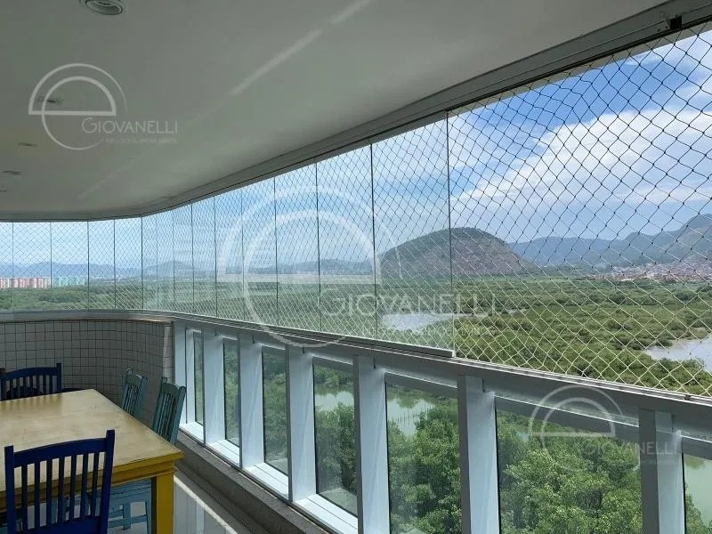 Apartamento mobiliado, 151 m², com varanda envidraçada