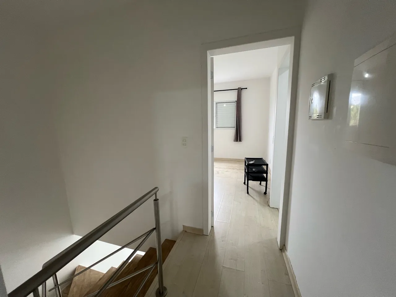 Balcony with a grill in a 2-bedroom house, 120 m² — photo 14