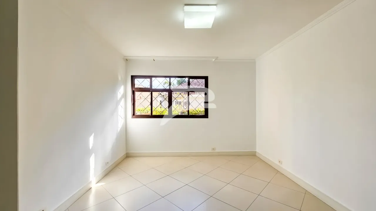 House with 2 bedrooms and a built-in balcony grill — photo 3