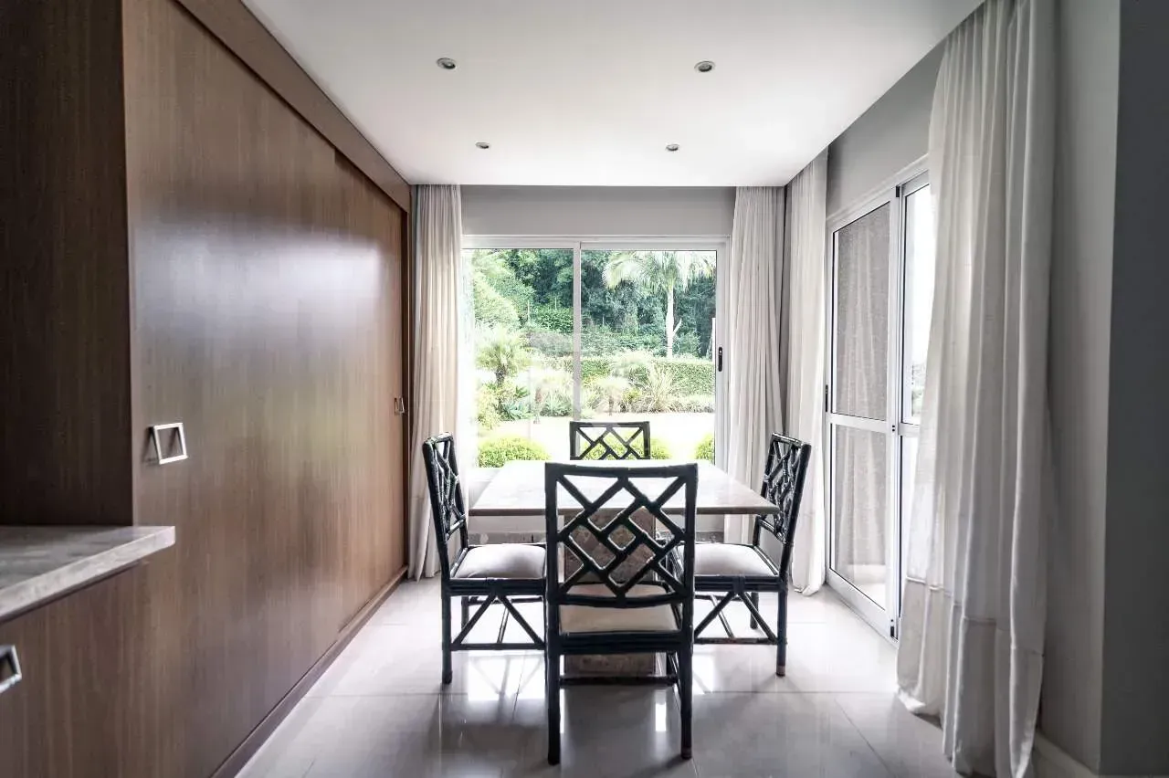 Casa con 4 suites y balcón con parrilla, 464 m² — photo 10