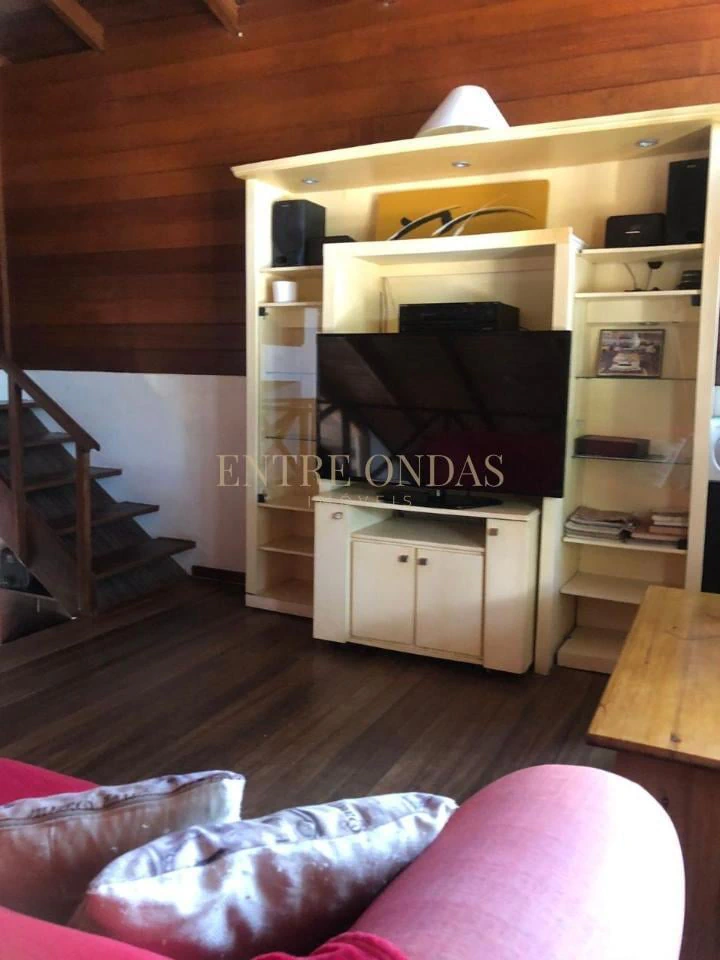 4-bedroom house with a bathtub in Florianópolis — photo 14