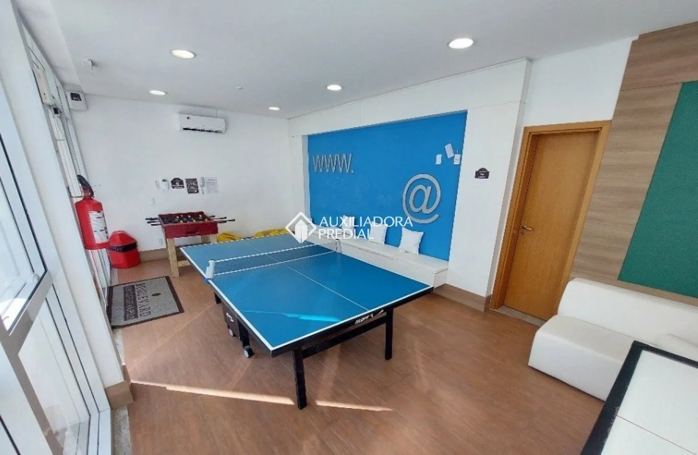 Apartment with open-plan kitchen and private garden — photo 25