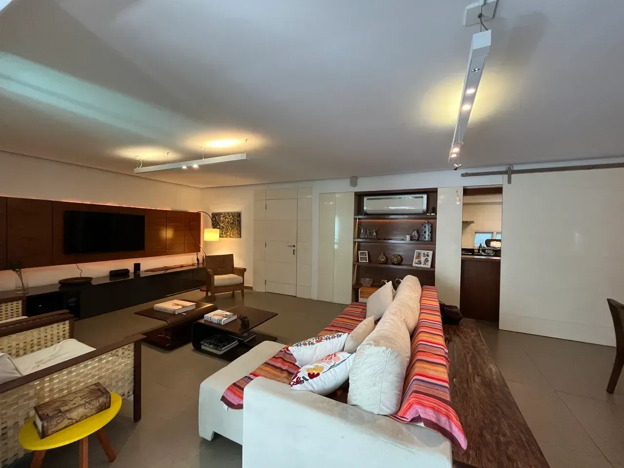 Furnished apartment, 240 m², with a washing machine — photo 10
