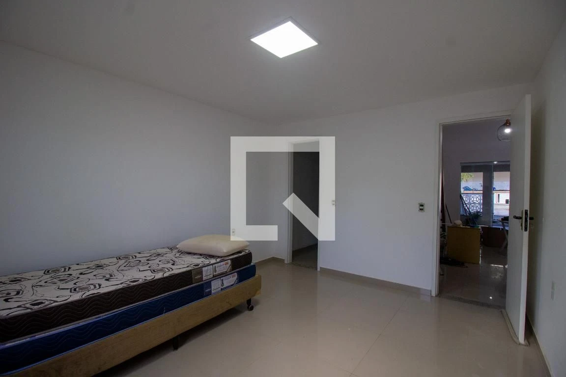 Дом 220 м² с грилем на балконе и собственным бассейном — photo 18