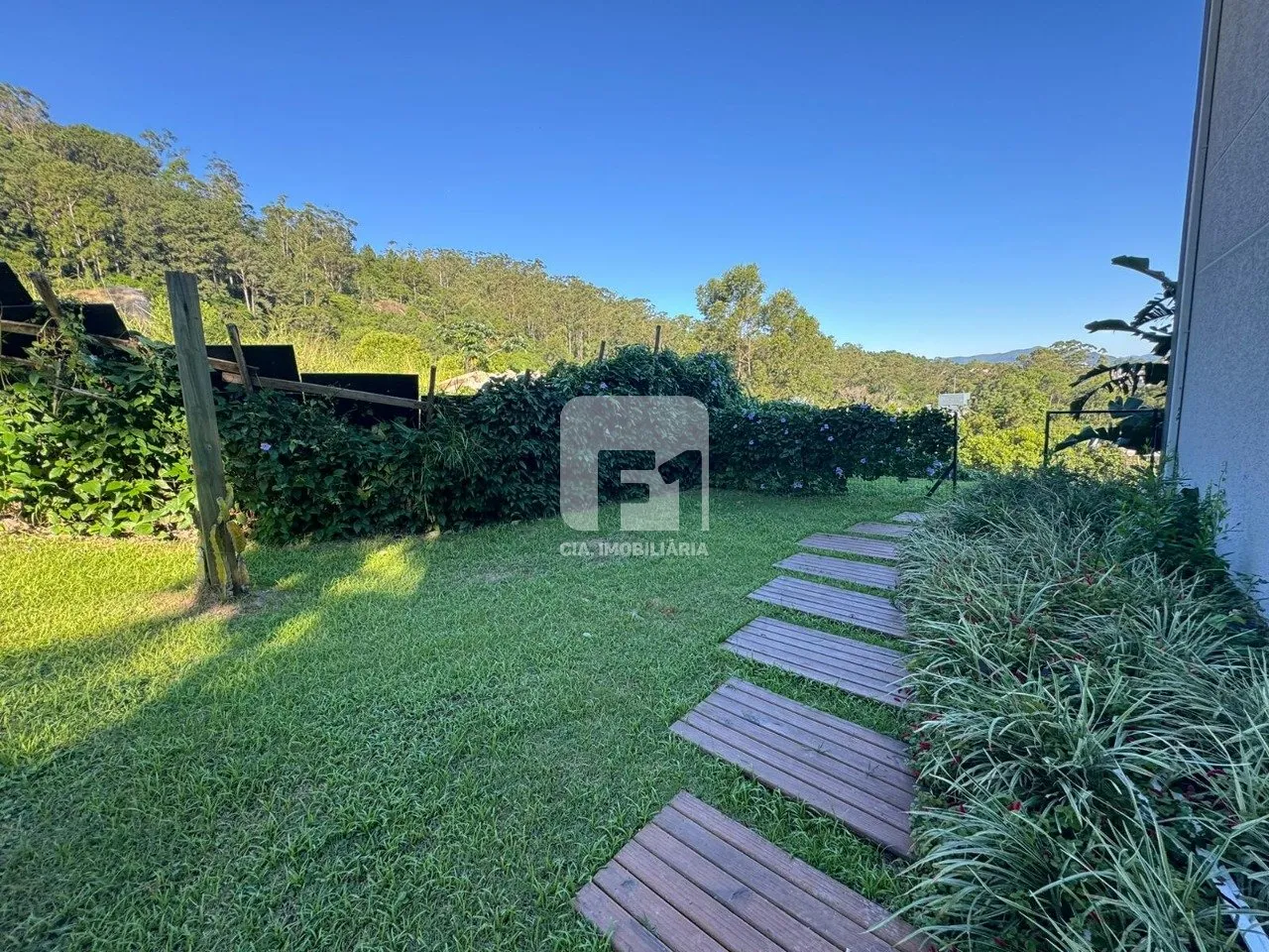 Furnished house with 7 bedrooms and a real desk — photo 36