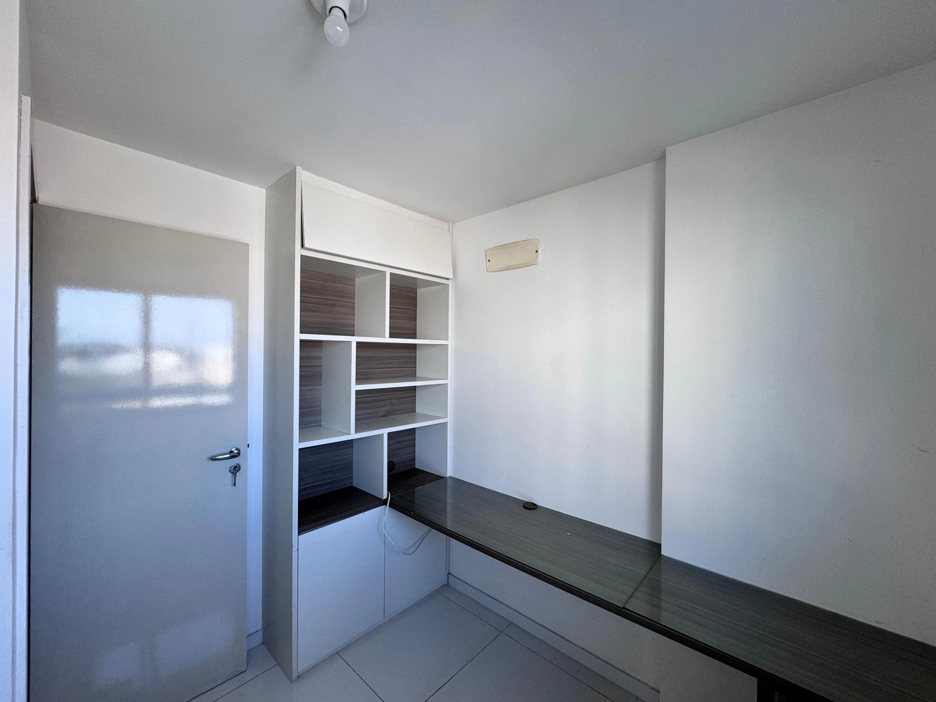 3-bedroom apartment with a grill on the balcony — photo 53