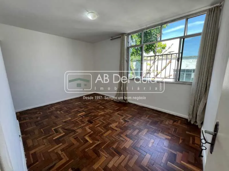 Apartment on the 3rd floor with wood or laminate floors — photo 10