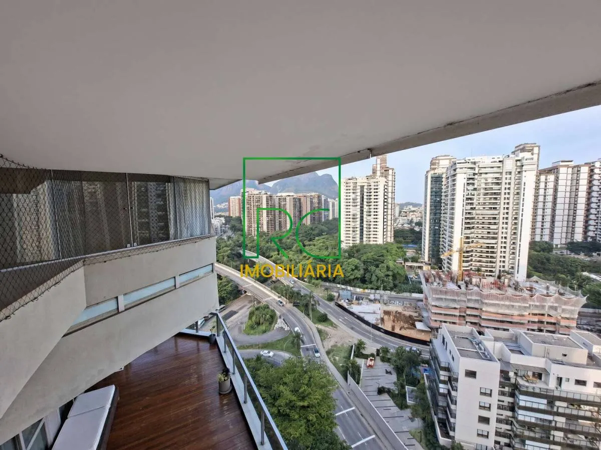 Apartamento de 300 m² com banheira e vista para a água — photo 28