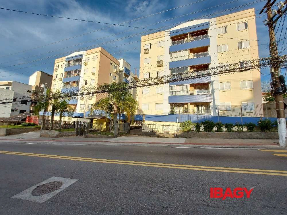 Apartamento de 2 dormitorios con balcón y 73 m² — photo 3