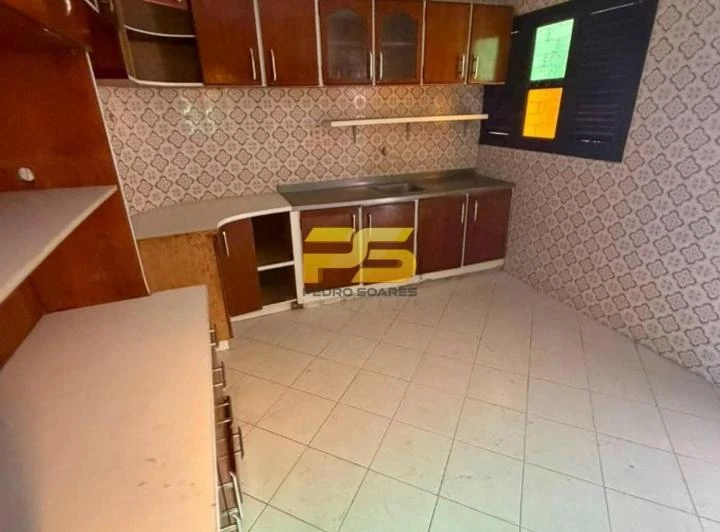 Casa com 360 m² e 4 quartos com 5 vagas