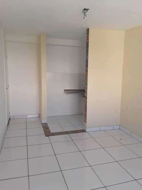 Unfurnished apartment with 3 bedrooms and a closed kitchen — photo 2