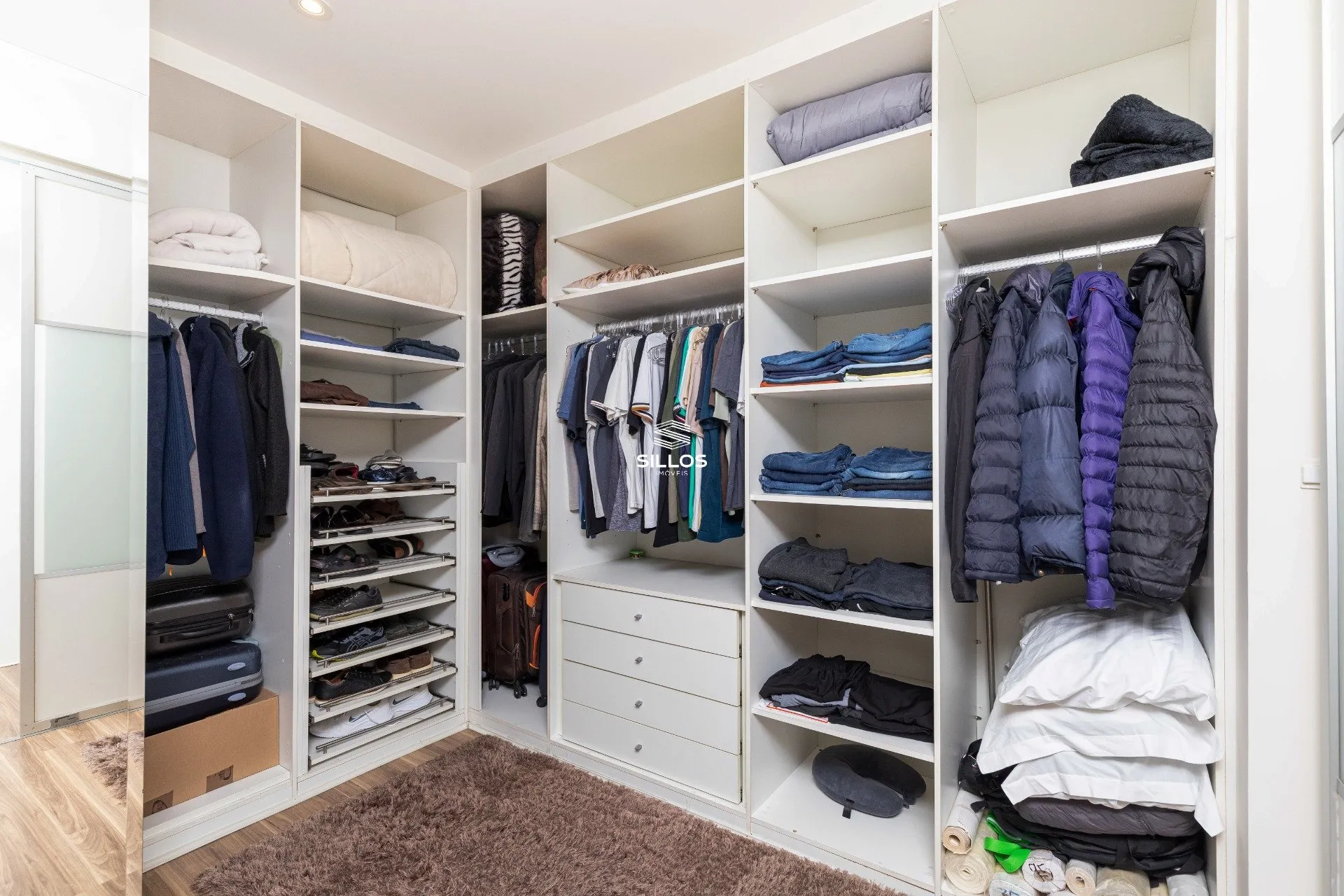House with 4 bedrooms, 8 parking spaces in a condo — photo 42