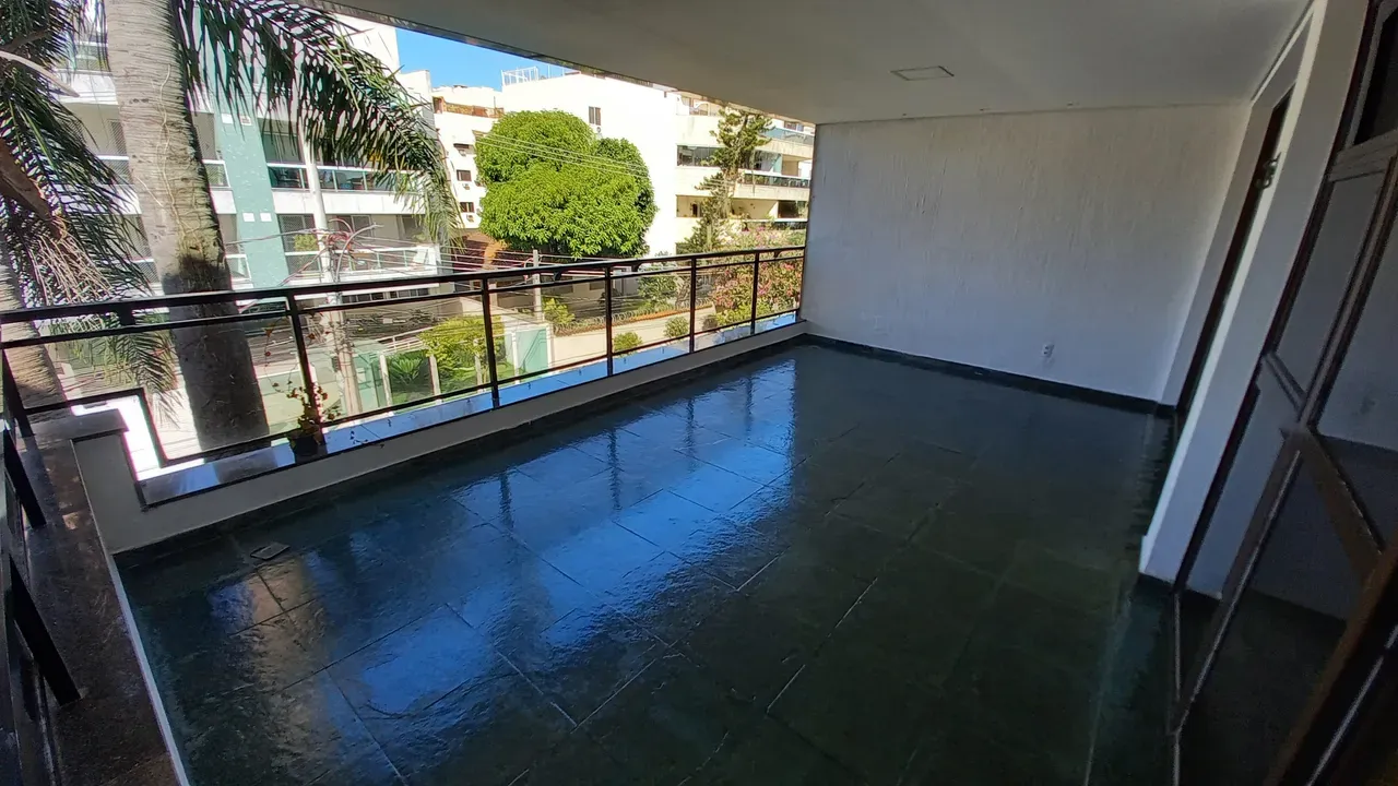 2-bedroom apartment with a bathtub — photo 15