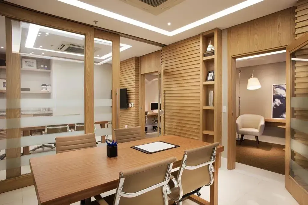 Furnished 2-bedroom apartment with balcony and 3 baths — photo 44