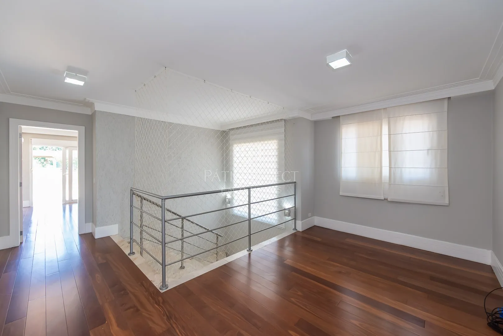 Furnished house, 305 m², with a bathtub — photo 112