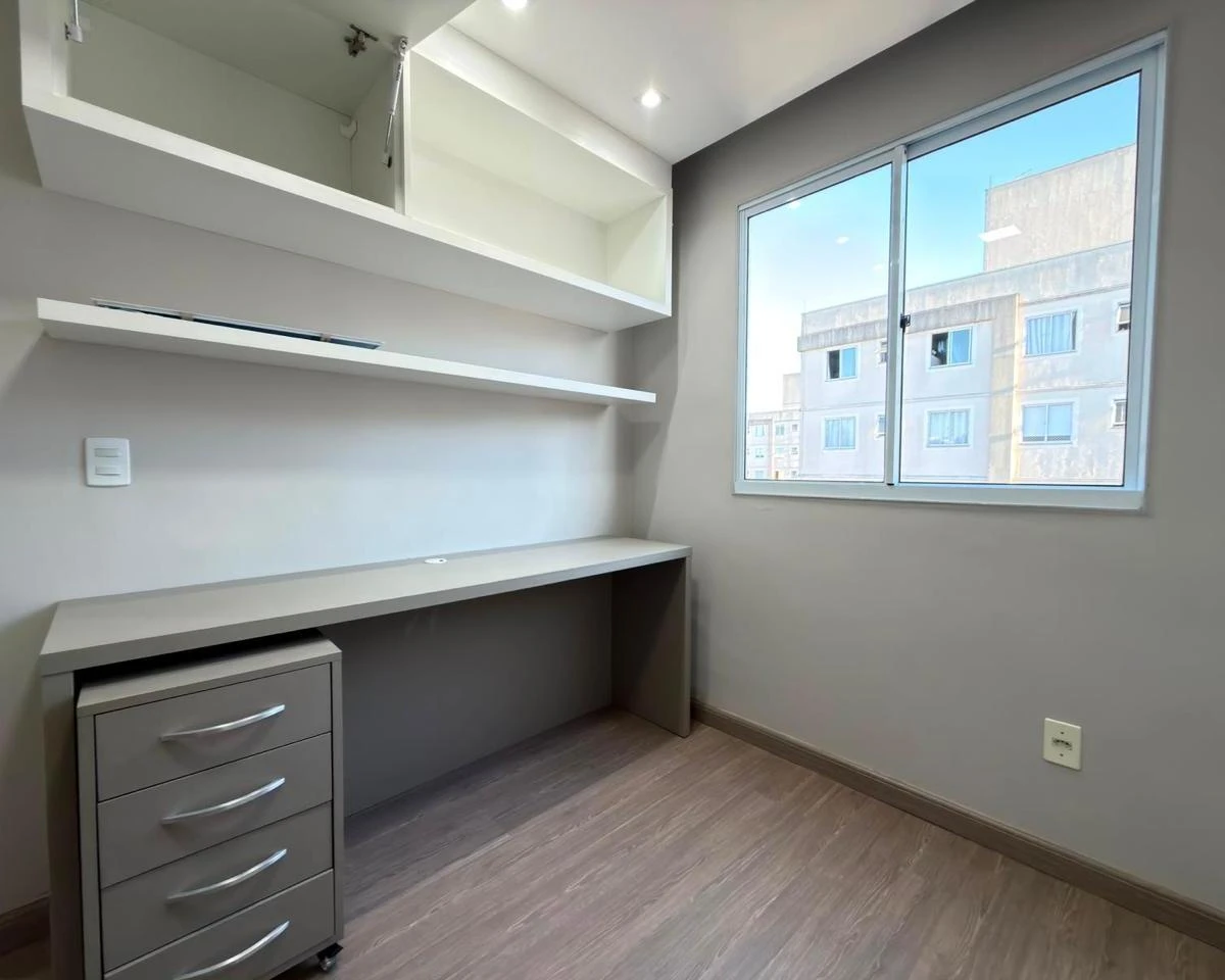2-bedroom apartment with a home office — photo 4