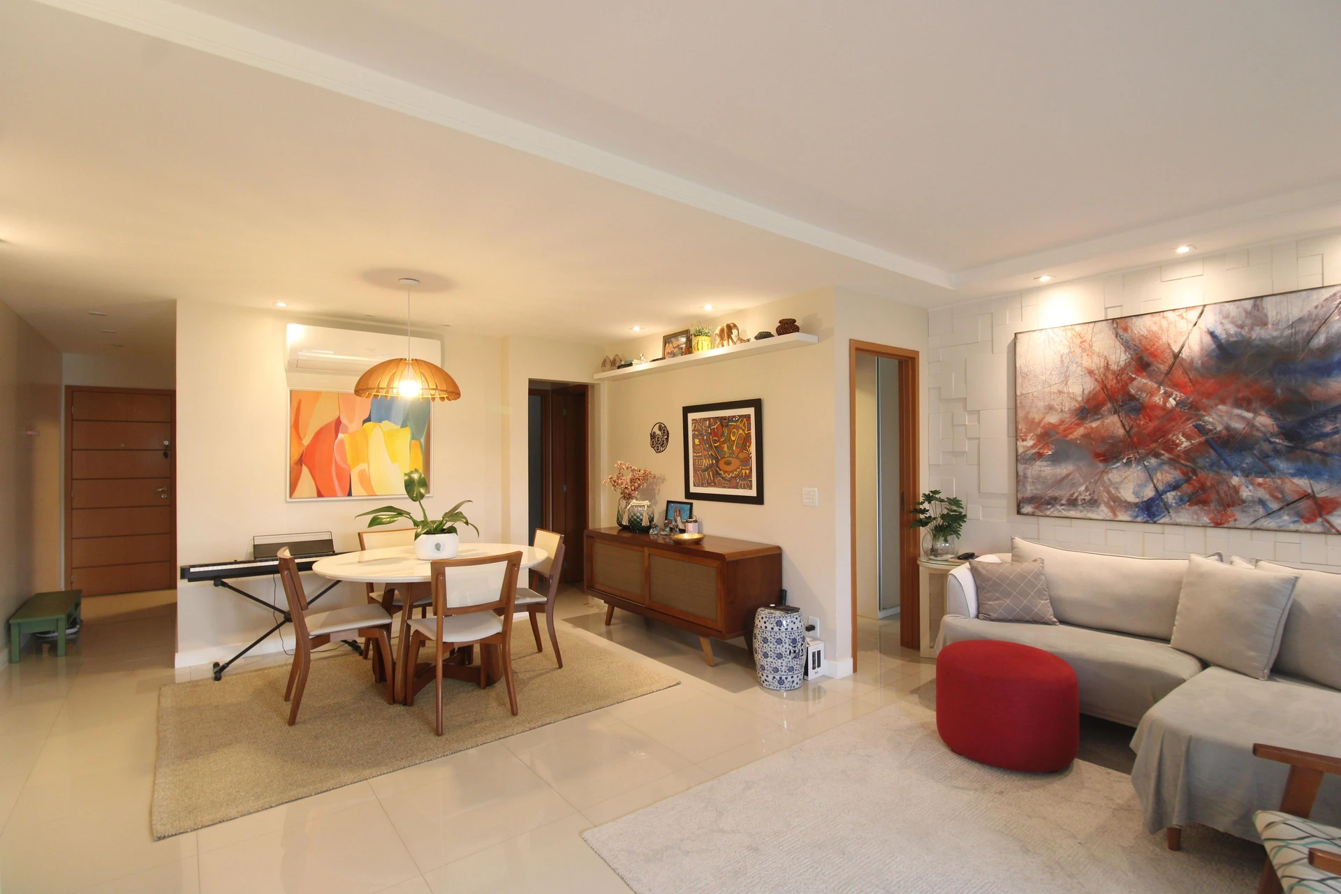Furnished apartment, 112 m², with a glass-enclosed balcony — photo 17