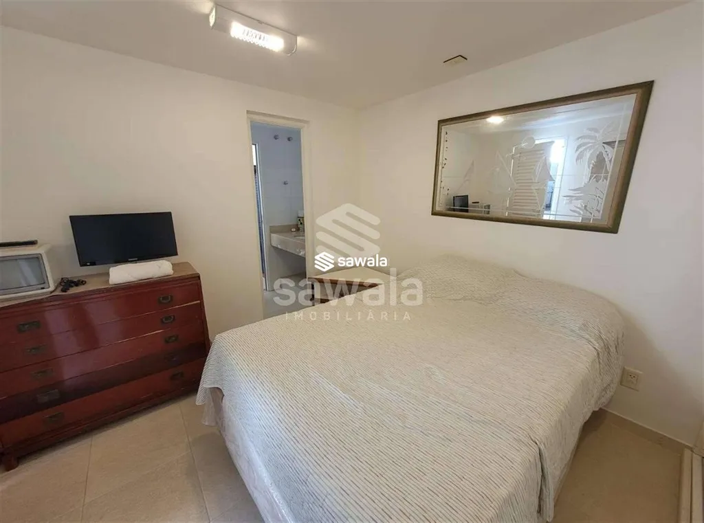 Furnished 600 m² house with 6 bedrooms and 8 bathrooms — photo 18