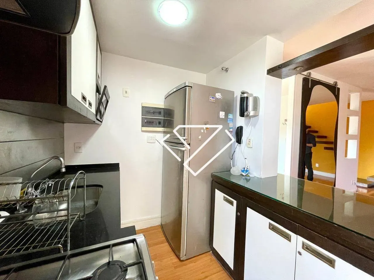 2-bedroom apartment with open-plan kitchen and balcony — photo 26